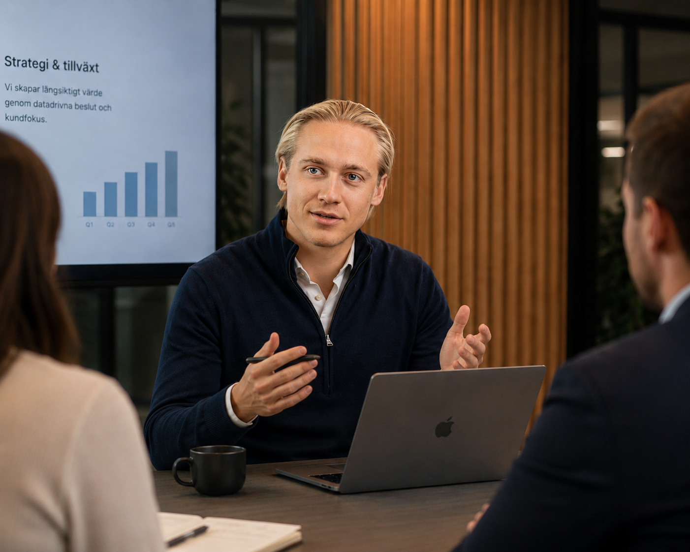 Anton i kundmöte med presentation om strategi och tillväxt